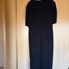  値下げ　
礼服の画像