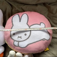 ミッフィー　ぬいぐるみ　クッションの画像