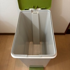 ゴミ箱　フタ付き　45Lの画像