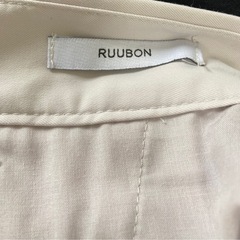 RUUBON ルーボン ライトグレーパンツの画像