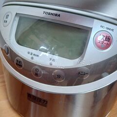 【B334】東芝　真空圧力IH保温釜　炊飯器　1.8L　動作確認OKの画像