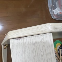 ニトリ　折りたたみ式ローテーブル　の画像