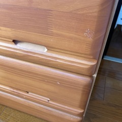 小さいタンスの画像