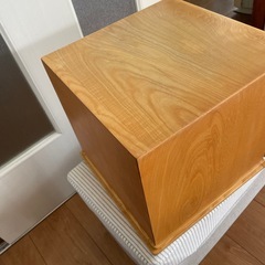木製卓上引き出し3段の画像