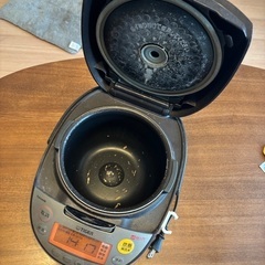 炊飯器の画像
