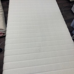 シングルベッド　 脚付きマットレス　中古の画像