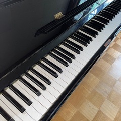 調律済み・証明書あり】YAMAHA UXシリーズ アップライトピアノ 椅子・赤カバー付き【埼玉 引き取り限定】の画像