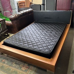 ダブルベッド　マットレスの画像