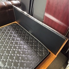 ダブルベッド　マットレスの画像