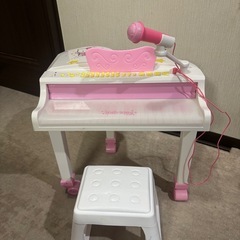 kittyちゃんピアノの画像