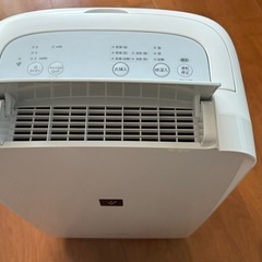 シャープ 衣類乾燥機 除湿機 7.1L / プラズマクラスター 7000 スタンダード 8畳 / 2020年モデル ホワイト CV-L71-Wの画像