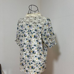 ブラウス花柄レトロの画像