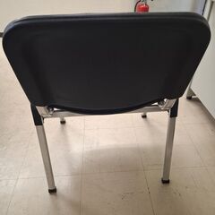 オフィス用チェア　椅子の画像
