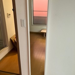 IKEA 鏡の画像