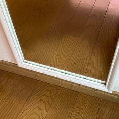 IKEA 鏡の画像
