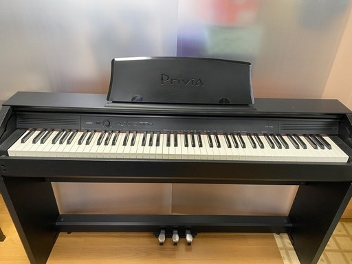 電子ピアノ　CASIO Privia