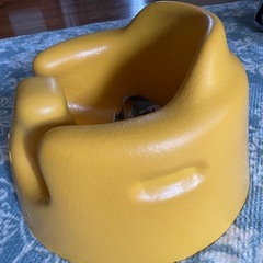 美品❗️ バンボ ベビーチェア イエロー 椅子 ベビーソファの画像