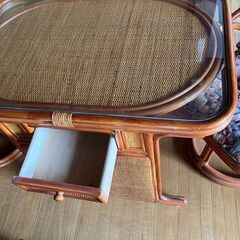 藤製　テーブル　椅子の画像