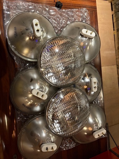 激安！スタジオ照明電球8個 激安‼️スタジオ照明電球8個セットn