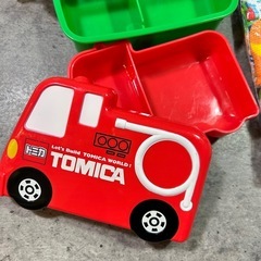 トミカ　お弁当箱　おてふきタオル（新品）の画像