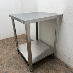 ステンレス　業務用　作業台　厨房　飲食店　W６００ｘD６００ｘＨ８００ｍｍの画像