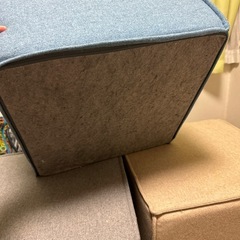 キューブ型ソファーの画像