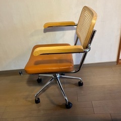 デスクチェアの画像