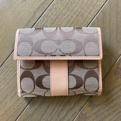 コーチシグネチャー　COACH
折り財布の画像