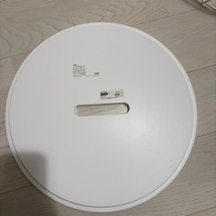 IKEA KVISTBRO べっどさいどてーふるベッドサイドテーブルの画像