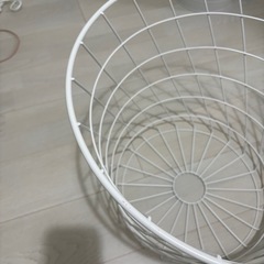 IKEA KVISTBRO べっどさいどてーふるベッドサイドテーブルの画像