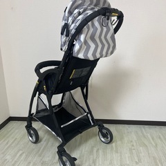 b型　ベビーカーの画像