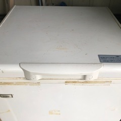 Haier 冷凍庫 ホワイト 上部ハンドル付き 引取歓迎の画像