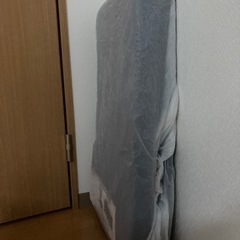 座れる収納ボックスの画像