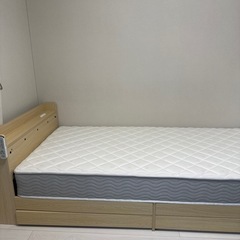 【美品】シングルマットレス＋ベットフレームの画像
