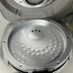 象印炊飯器 ZOJIRUSHI NS-LE05の画像