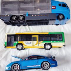 こども　遊びおもちゃ　車の画像