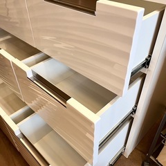 【配送可!】 シギヤマ家具工業 タンス 箪笥 整理箪笥 衣類 収納 UV 塗装 白物家具 白 ホワイト Shigiyama Furniture チェスト 6段 ホワイト 光沢仕上げ エナメル調 前板デザイン 木製 収納家具 北欧 モダン　の画像