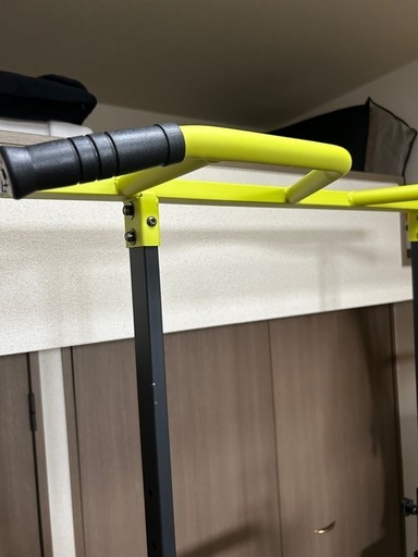 筋トレ器具　ぶら下がり器具　懸垂マシーン