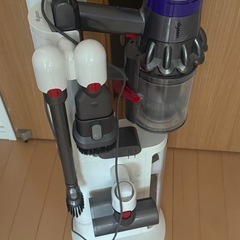 ダイソン掃除機　スタンド備品一式の画像
