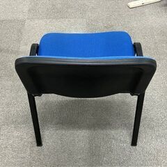 【引き取りに来ていただける方限定】メーカー不明 ミーティングチェア3脚セット／ブルーの画像
