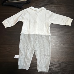 ベビータキシードの画像
