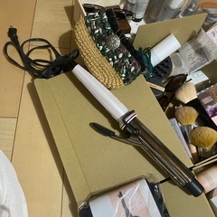 100点★
おまとめ化粧品の画像