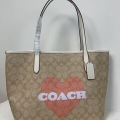 [コーチ] heart シリーズ ハート ショッピングバッグ トートバッグの画像