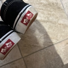 バンズ　スニーカーの画像