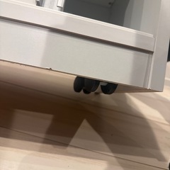 ローラー付き収納棚の画像