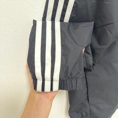 引き取り限定　滋賀　adidas パーカー の画像