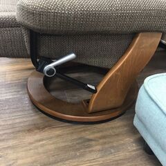 【ジャングルジャングル広陵店】ニトリ　パーソナルチェア　ブラウン　オットマン付きの画像
