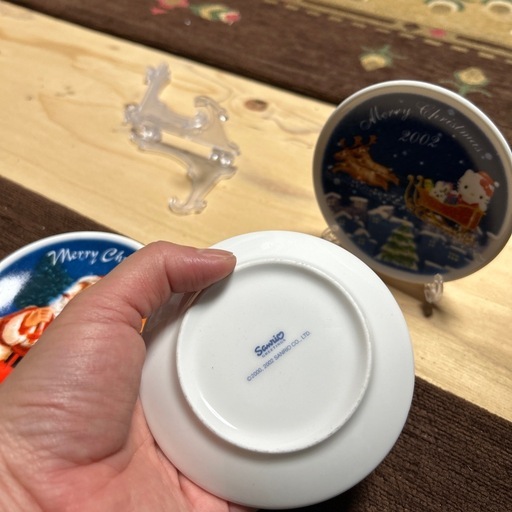 ハローキティクリスマスプレートサンリオ2002年 (はなはな) 堀江