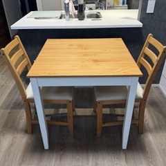 IKEA ダイニングテーブル + 椅子2脚セット 2人用 75cm × 75cm の画像