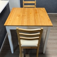 IKEA ダイニングテーブル + 椅子2脚セット 2人用 75cm × 75cm の画像